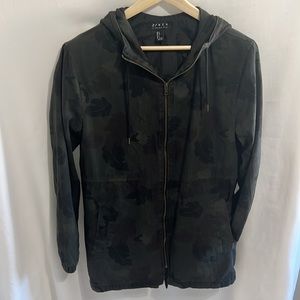 21 Men Green Leaf Print Size Small Zip Up Jacket Hood Pockets Fall Vibes